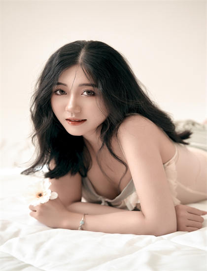 【影视解读】技术专家解析《Selenkay》的视觉语言与美学价值 带你看懂电影背后的深层含义